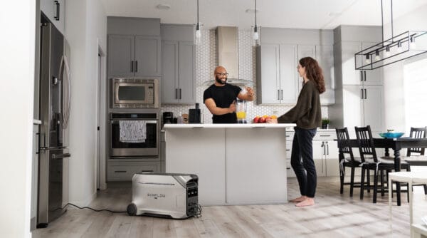 Gerador DELTA Pro 3 (4000W, 220v - EU) + Painel BR